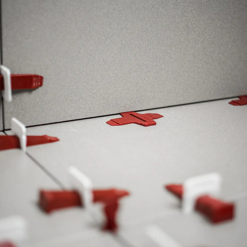 PERFECT LEVEL MASTER T-LOCK™ BASE PLATES