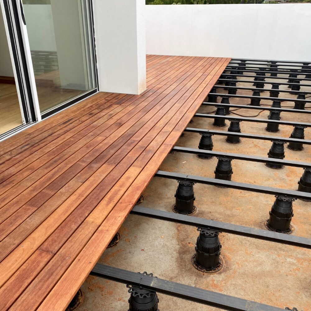 LATICRETE NXT® PEDESTAL MAX 45MM–145MM – ADJUSTABLE RAISED DECK & PAVER SUPPORT